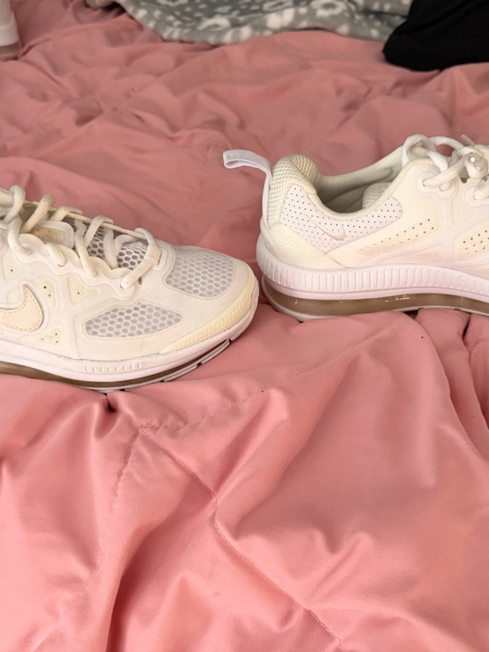 Nike Cream/Beige Air-Cushioned Mesh Trainers